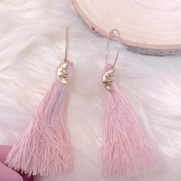 🌙Lovely Handmade Moon Charm Soft Pink Tassel Hoop - Picture 4 of 14
